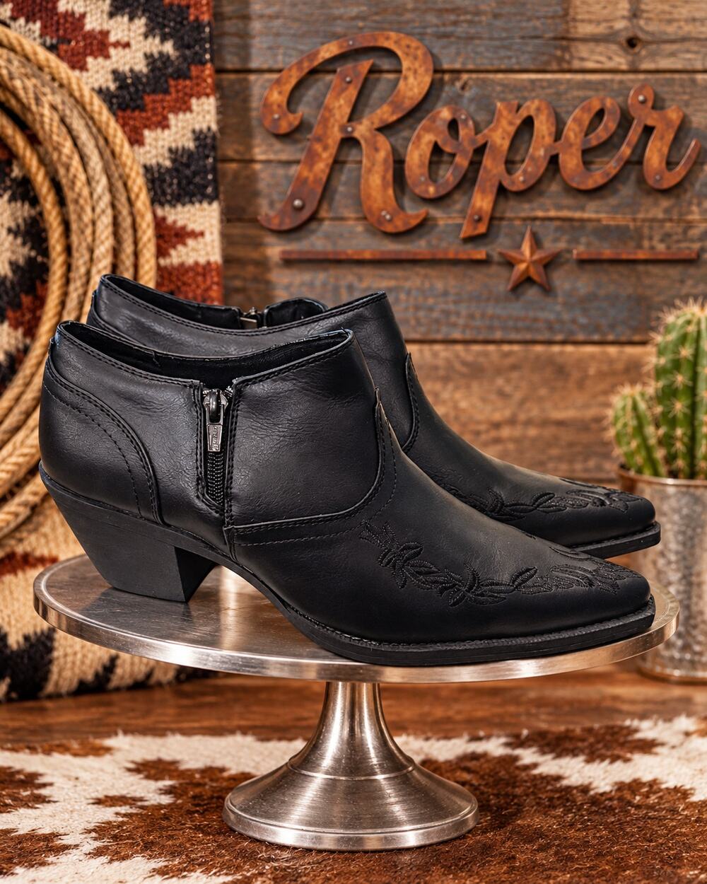 Roper Sofia Snip Toe Zippered Western Cowboy Booties Black Women’s 9.5
